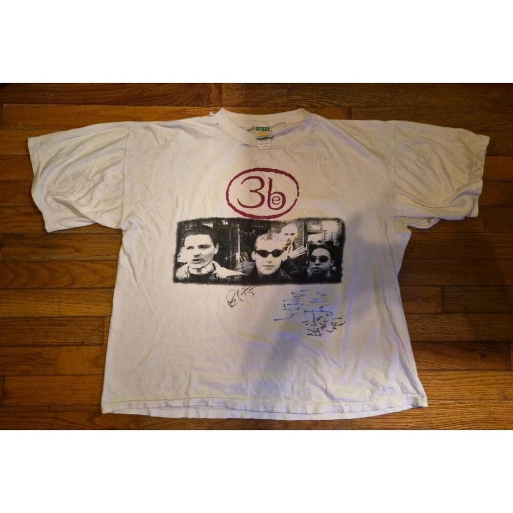 3 Eyes Blind Signed Xl Q-Tee Tag Distressed Vintage